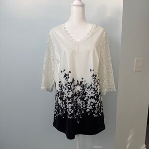 Black and White V Neck Blouse with Lace Sleeves and Trim Size Large